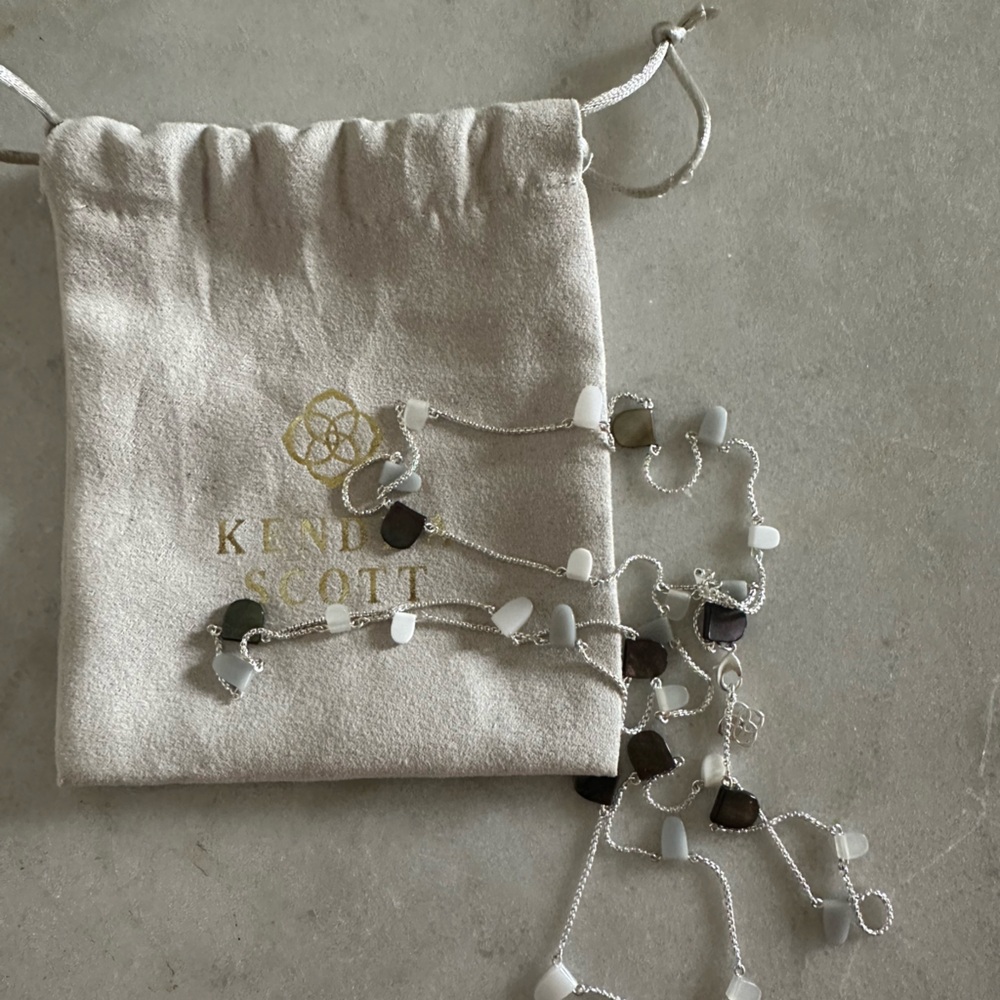 Kendra Scott mixed shell necklace. Worn very few times.